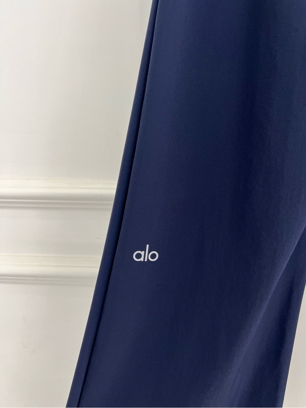 ALO Yoga Navy High-Rise Wide-Leg Pants - Picture 3 of 6
